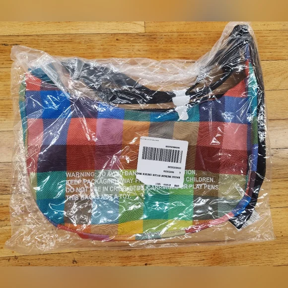 BAGGU Madras Medium Crescent Bag NEW - Picture 3 of 8